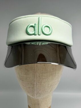 Alo Mint Green UPF 50+ Solar Visor One Size NWT